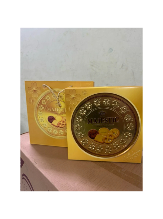 Date xa 9/ 2025 Bánh hộp thiếc Majestic 382g kèm túi xách giấy
